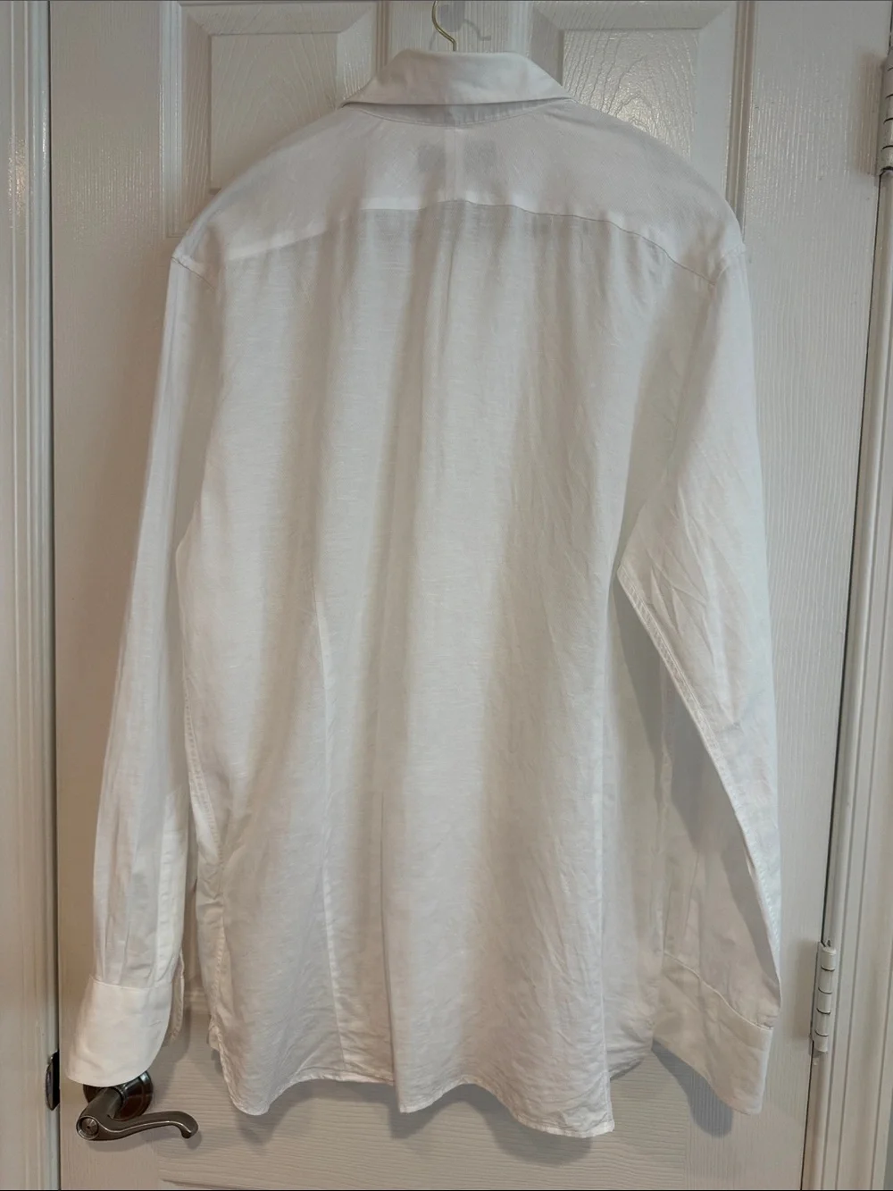 Banana Republic Men's Linen 66%, Cotton 34% White Button-Down Shirt, Size Large